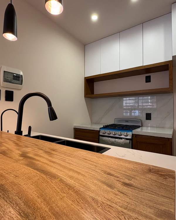 Barra de cocina en madera